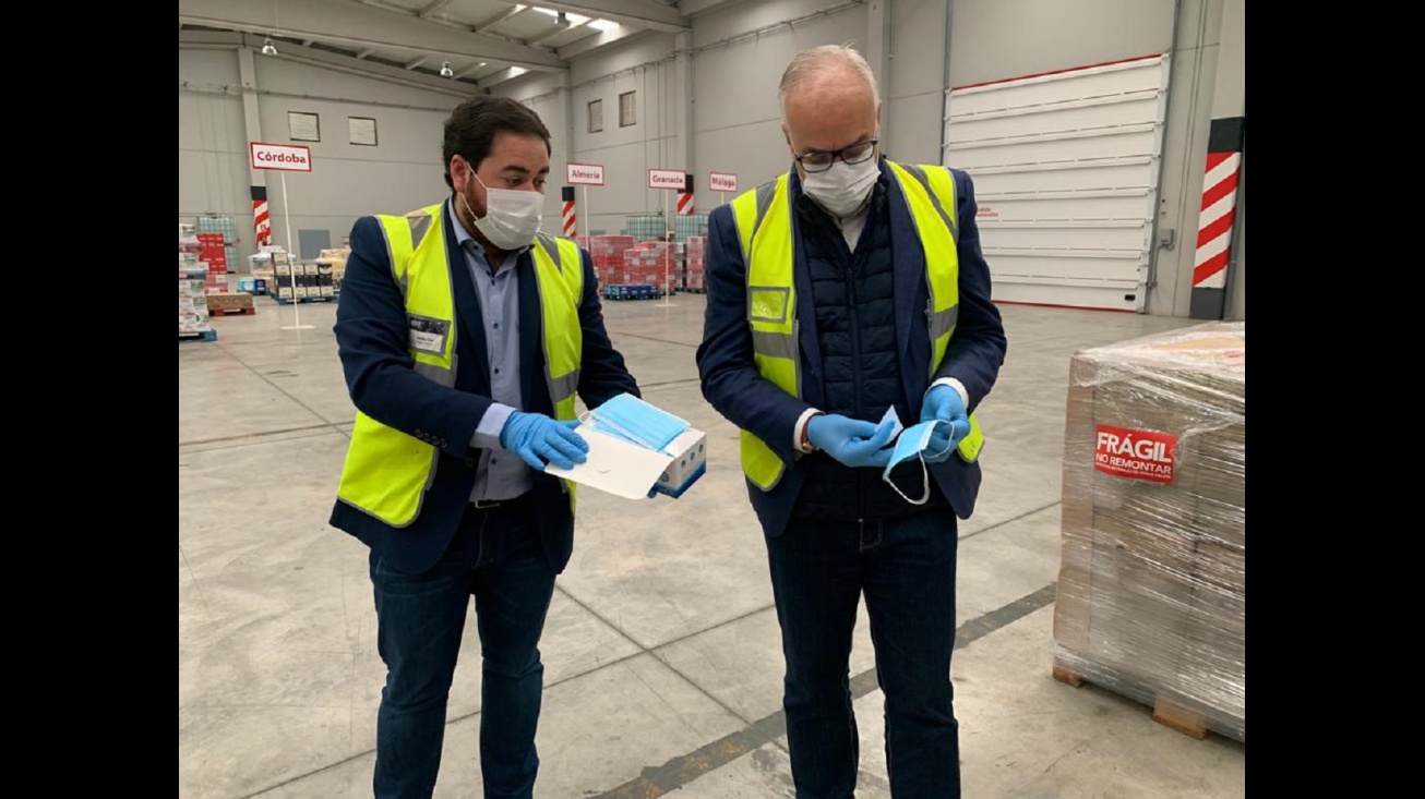 El pedido de mascarillas quirúrgicas para la población llega a Manzanares