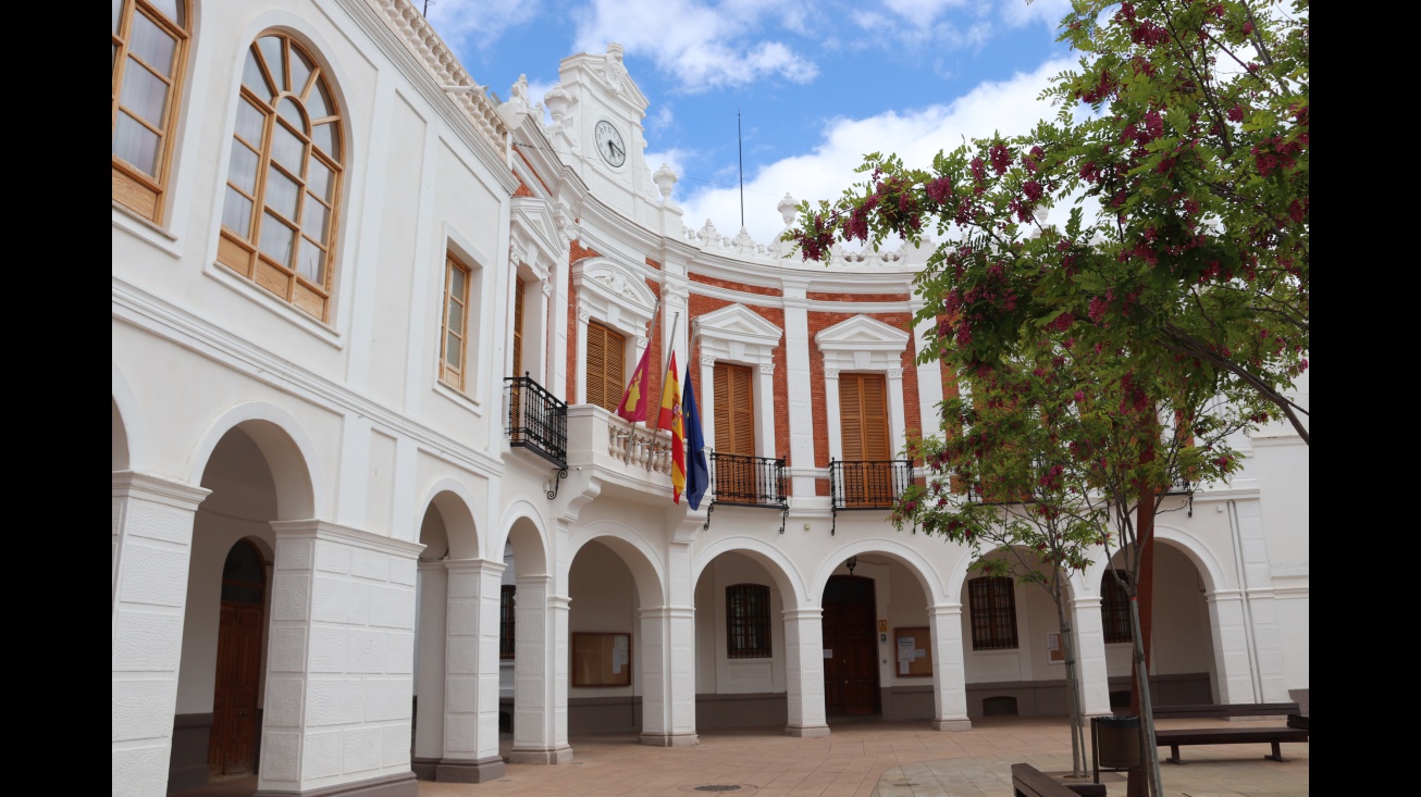 Exterior del Ayuntamiento de Manzanares