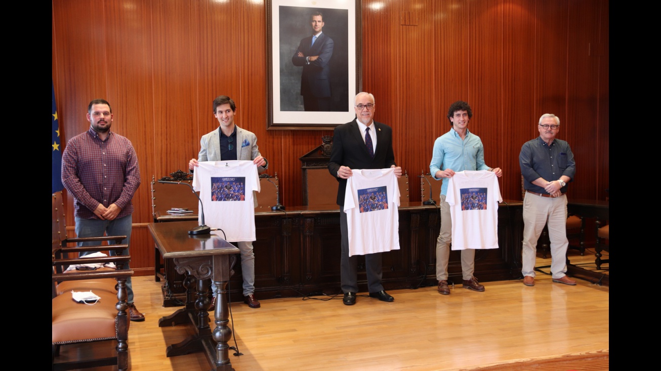 Recepción al Manzanares CF en el Ayuntamiento por el ascenso a Tercera División