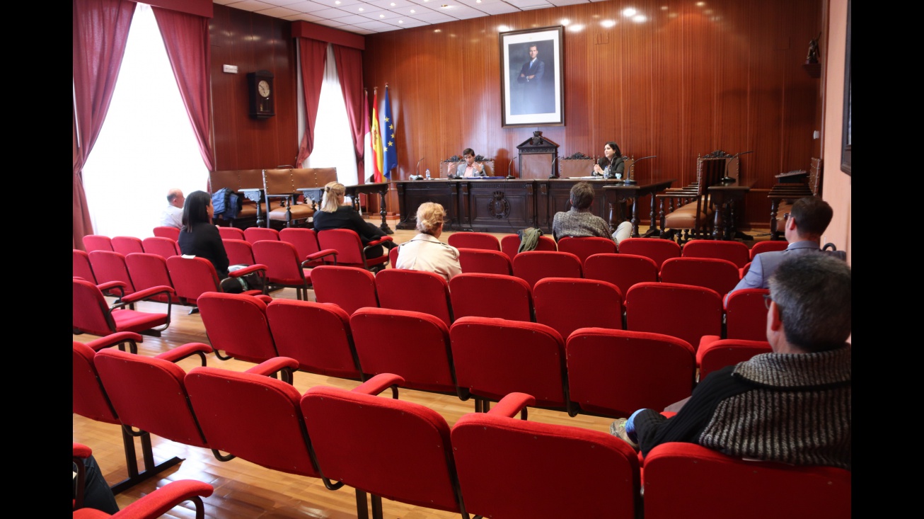 Reunión del Ayuntamiento con el pequeño comercio de Manzanares