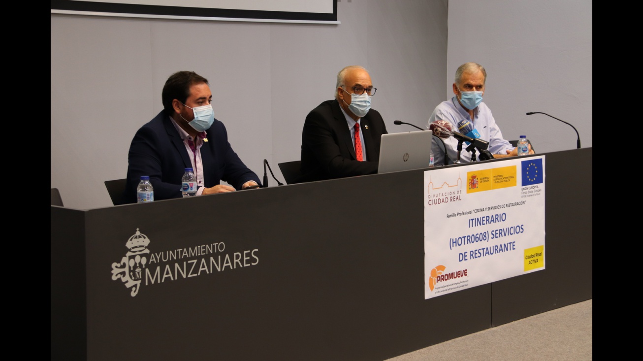 Inauguración de 'Promueve VI' en Manzanares 
