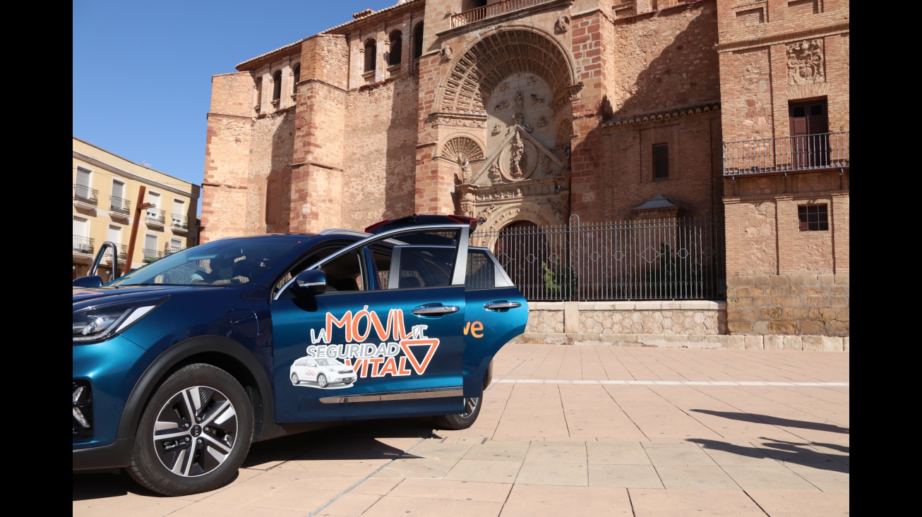 Coche de 'La móvil de seguridad vital' en Manzanares