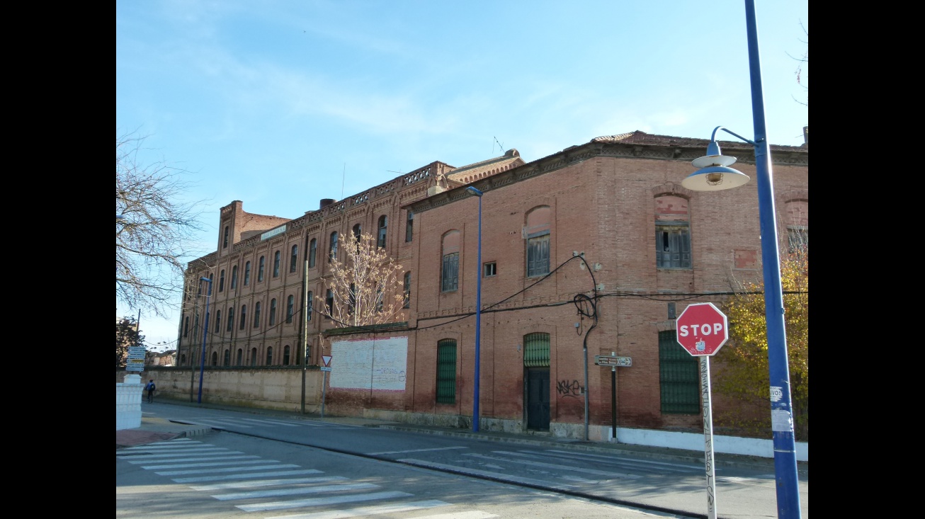 Exterior de la fábrica de harinas