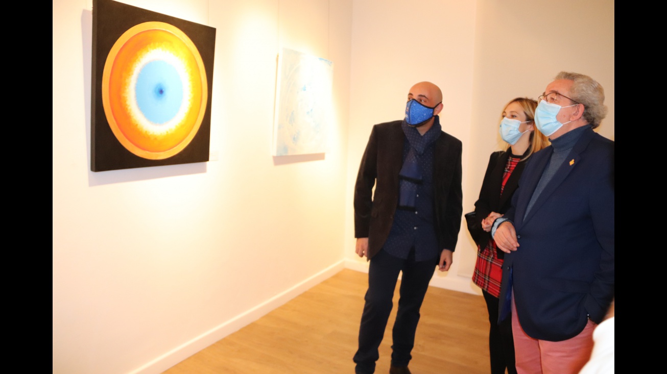 González junto a Candi Sevilla y Laura Carrillo
