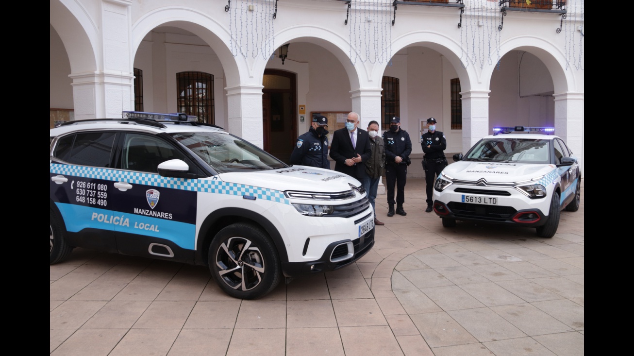 Dos nuevos coches para la Policía Local