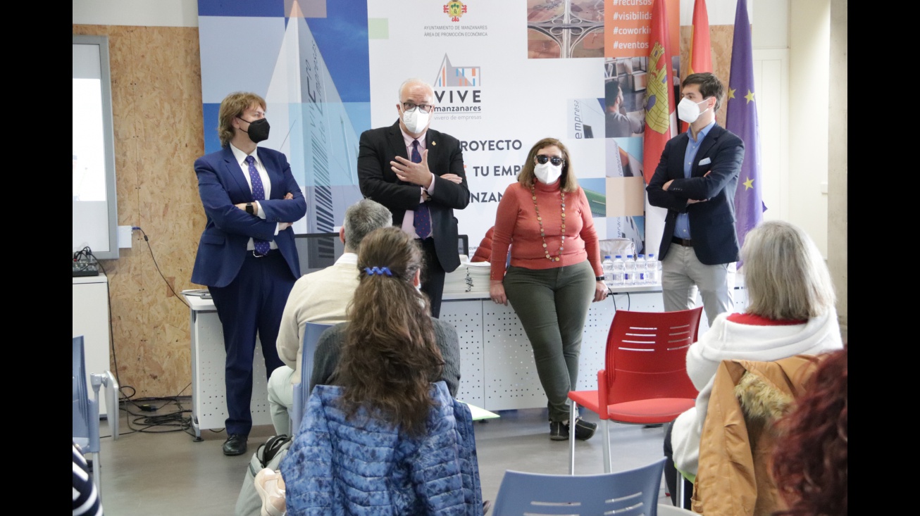 Inauguración del programa a cargo del alcalde de Manzanares