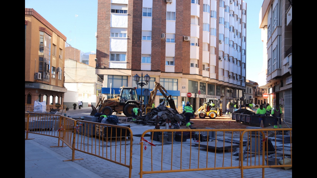 Obras del entorno del Gran Teatro_ calle Toledo con Reyes Católicos y Miguel de Cervantes