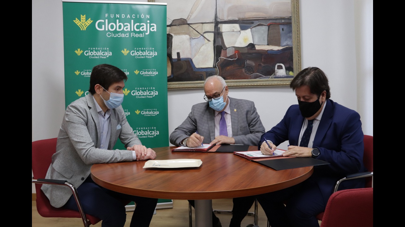 Firma del convenio con Globalcaja para las Jornadas Empresariales