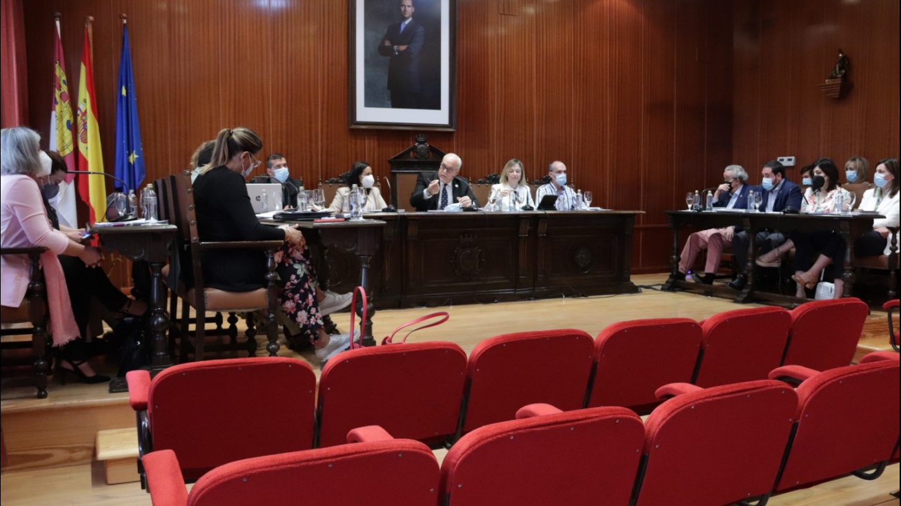 Pleno del Ayuntamiento de Manzanares (mayo 2022)