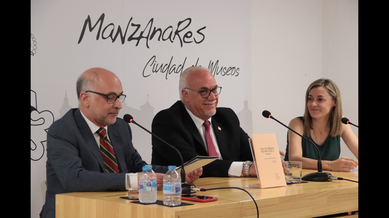 Presentación del libro Las cuerdas de mi guzla