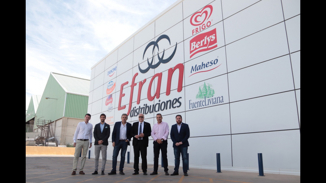 Visita del alcalde Julián Nieva a Efran Distribuciones