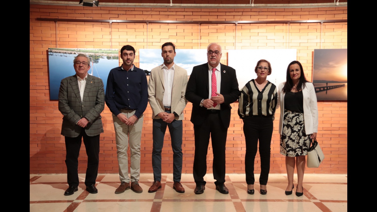 Inauguración de la VIII Exposición Colectiva de Fotógrafos de Manzanares 'Exposición = Iluminación x Tiempo'
