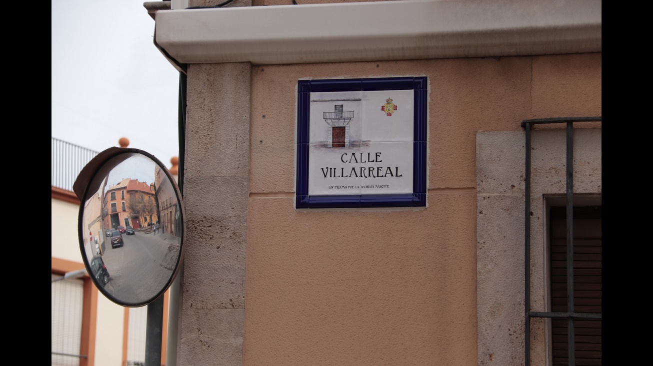 Nuevas placas cerámicas en el casco histórico