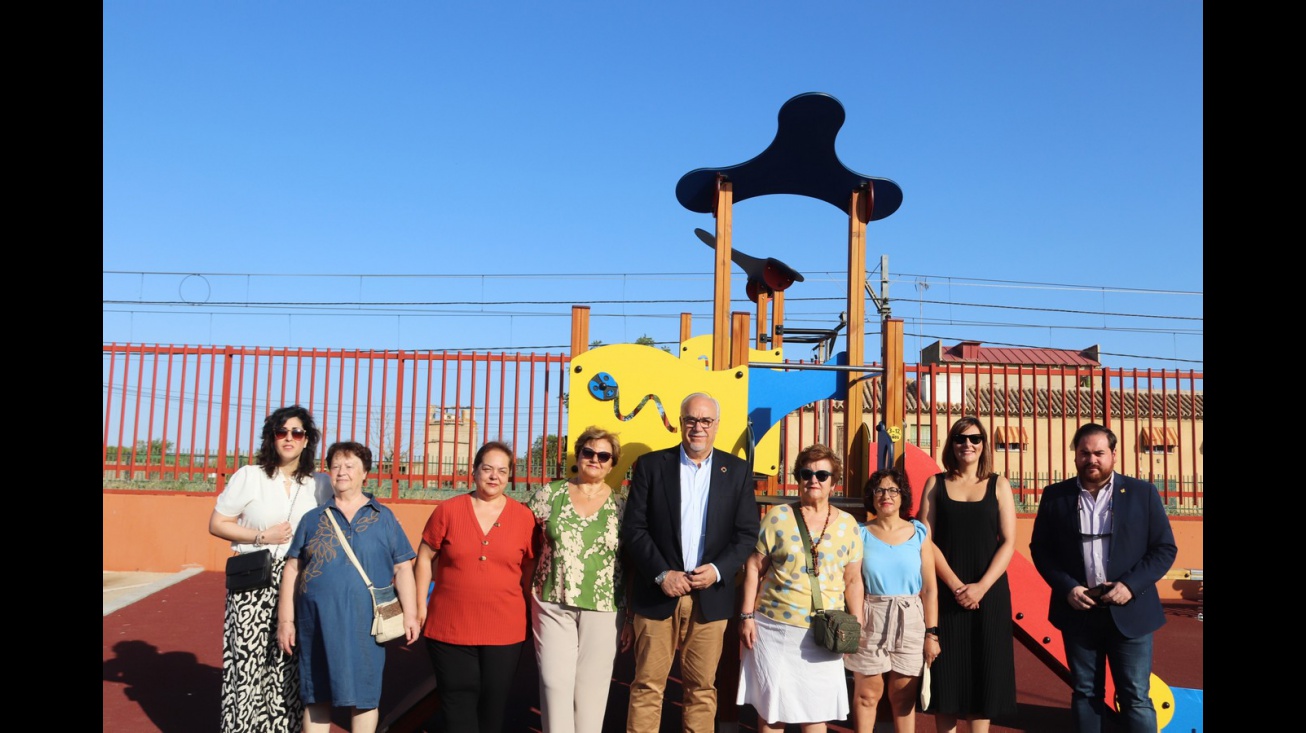 Nuevo parque infantil barrio del Río
