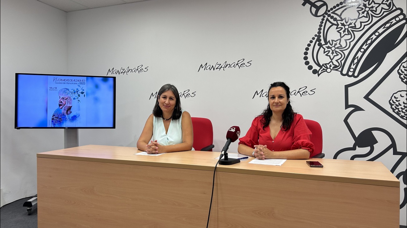 Carmen Granda y Prado Zúñiga en la presentación de las VI Jornadas de Alzheimer