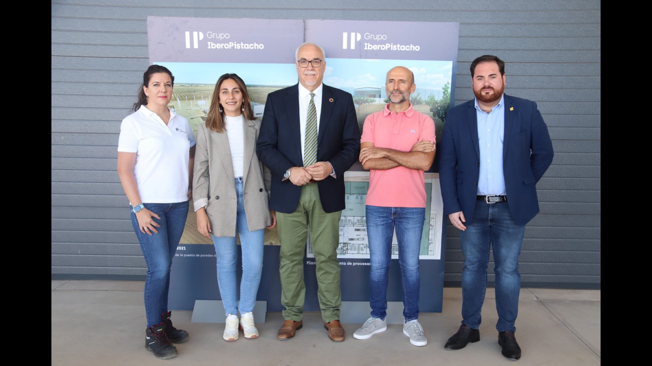 Visita Julián Nieva y Pablo Camacho planta procesado Grupo IberoPistacho 