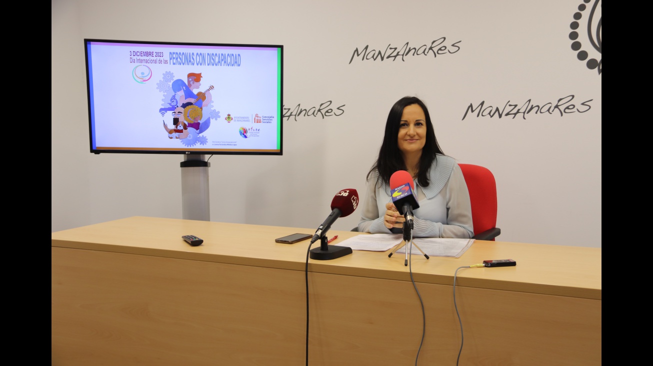 Prado Zúñiga durante la presentación de los actos