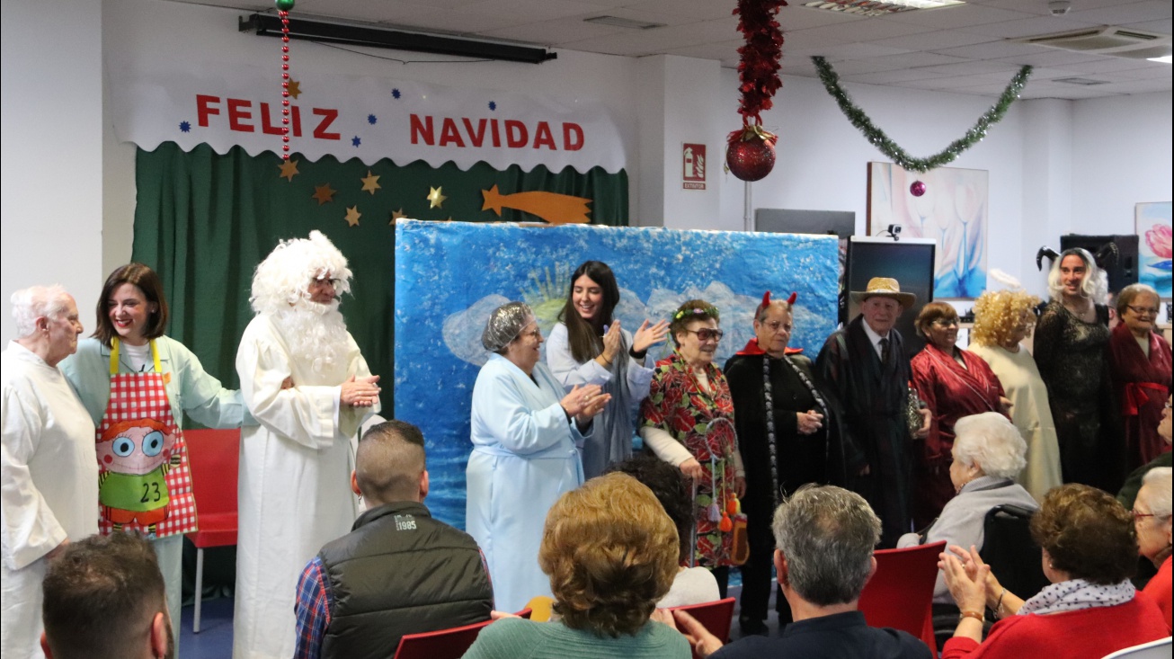 Fiesta de la familia residencia Los Jardines_Navidad 2023