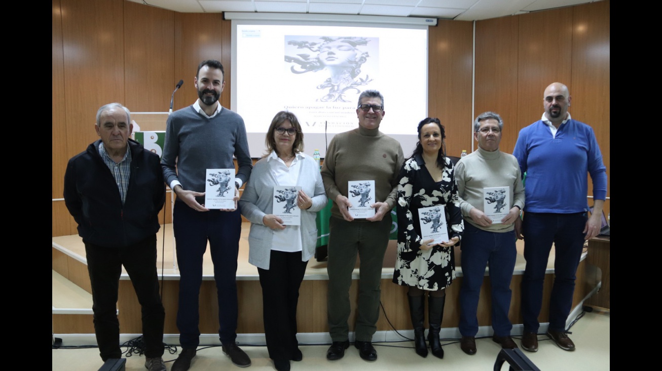 Presentación del libro 'Quiero apagar la luz para mirarte, 101 días con mi madre' de Marciano Sánchez Cabanillas