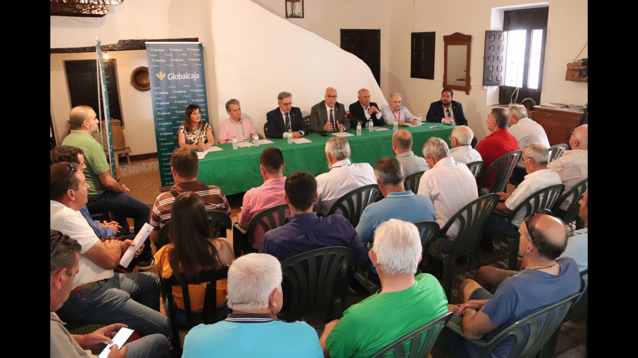 Apertura de la lonja a cargo del alcalde de Manzanares