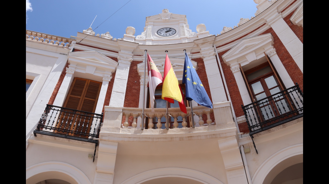 Fachada del Ayuntamiento de Manzanares