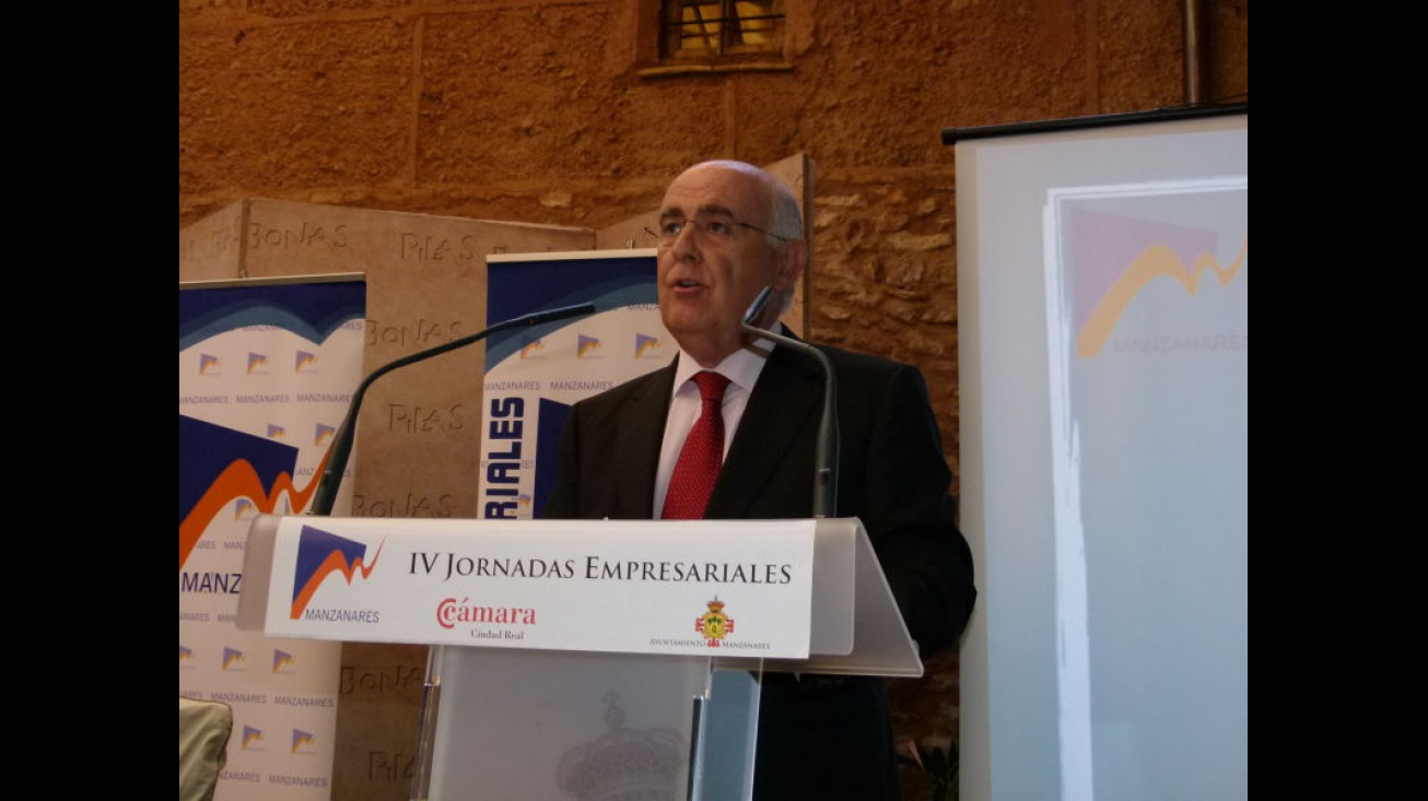 Antonio Noblejas participó en una de las conferencias de las Jornadas Empresariales de 2014 en Manzanares
