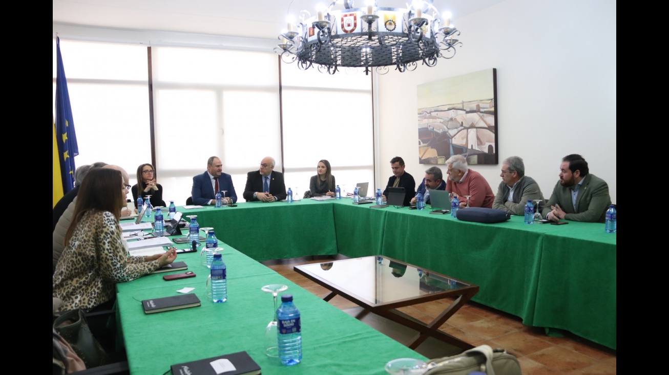 Reunión del Consejo de Dirección de la Consejería de Agricultura del Gobierno regional en Manzanares