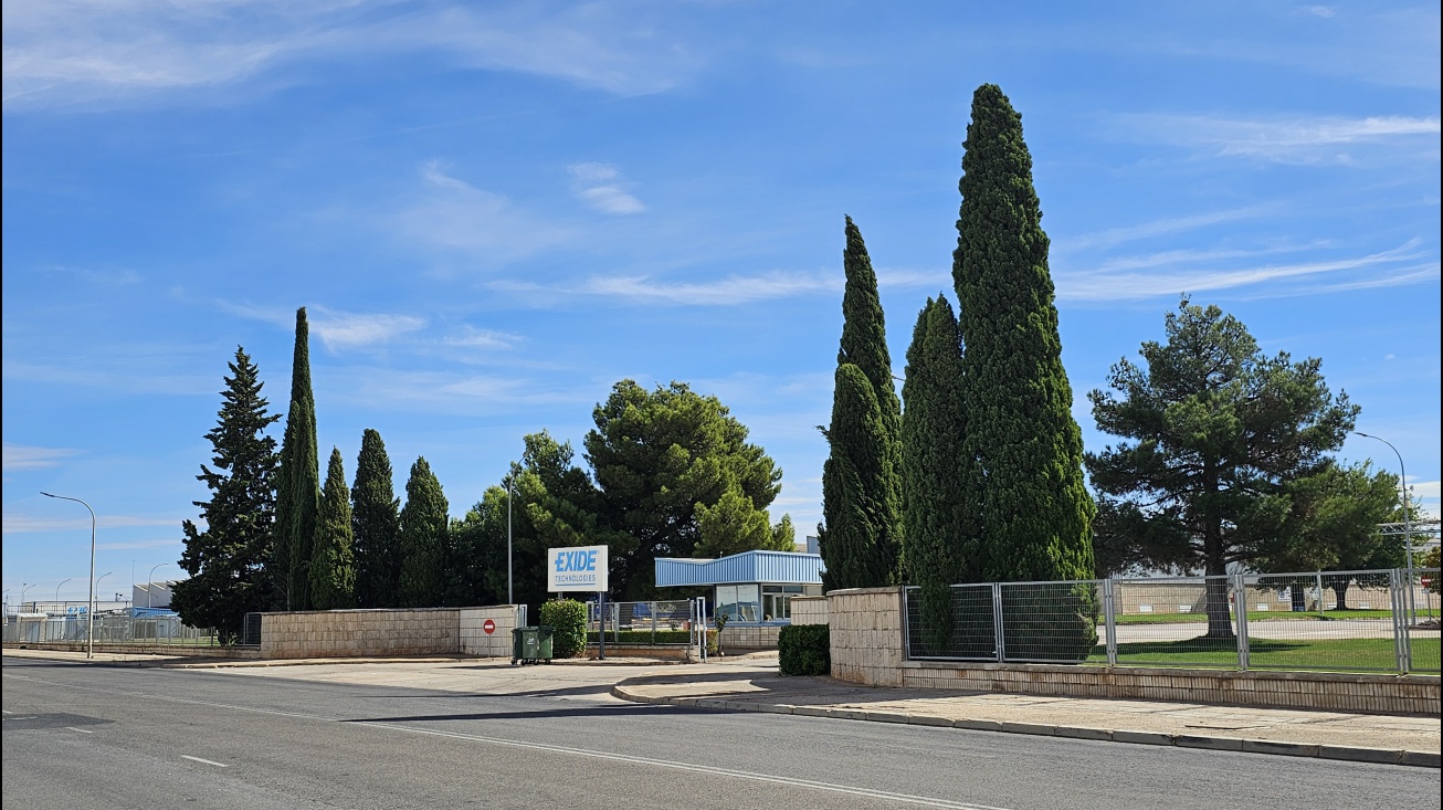 Entrada a la planta de Exide en Manzanares