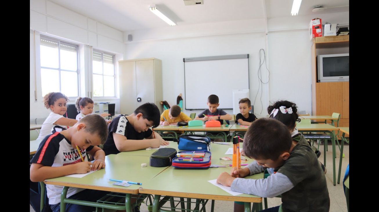 Imagen de archivo: Vuelta al cole 2022 - CEIP Enrique Tierno Galván