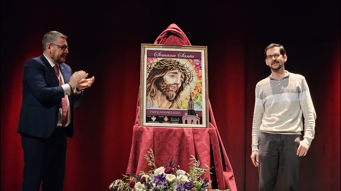 José María Callejas junto al cartel y José Crespo