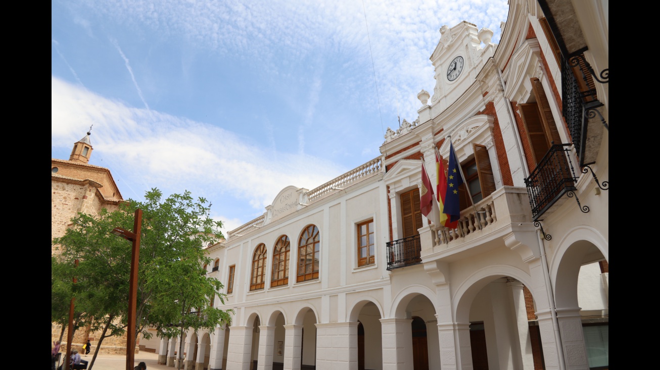 Fachada del Ayuntamiento de Manzanares