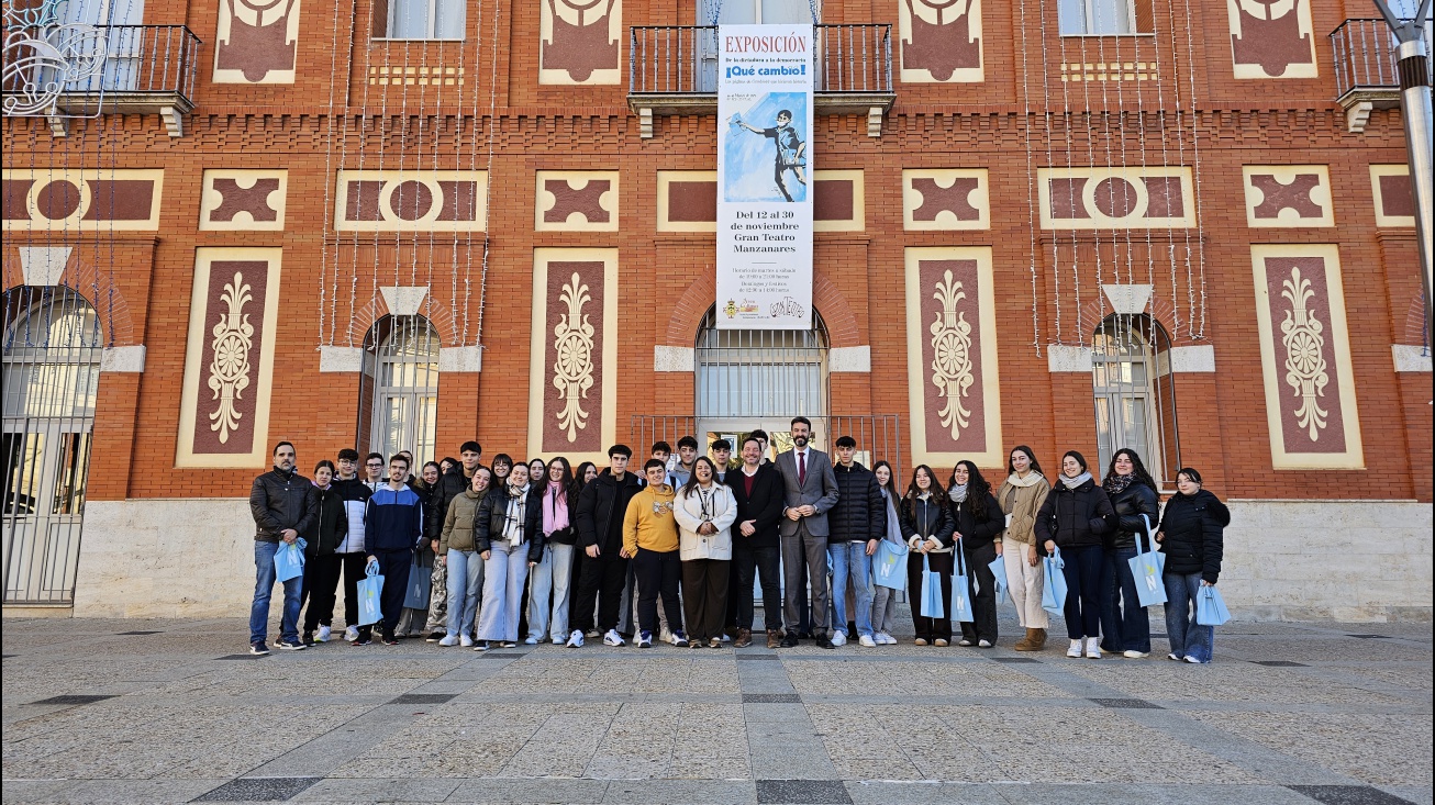 Alumando del IES Azuer en la primera visita guiada del pasado viernes
