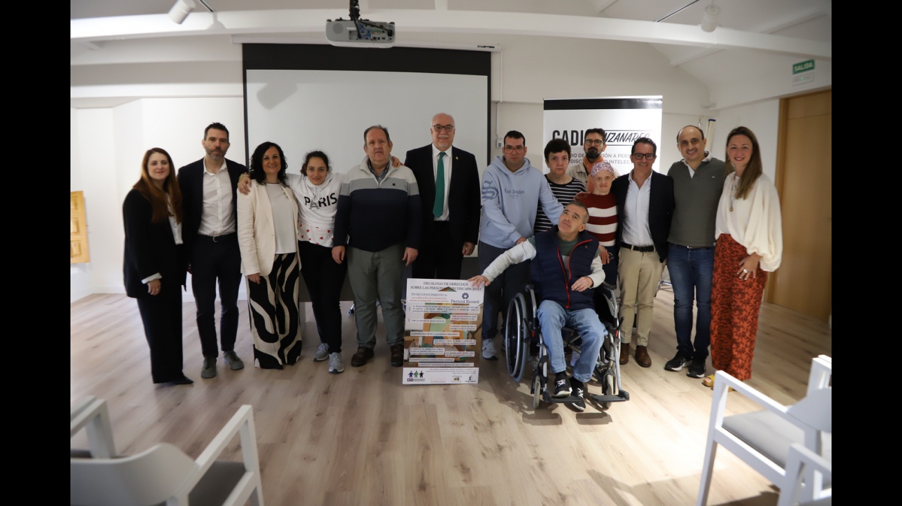 Entrega del decálogo de derechos sobre las personas con discapacidad a Pernod Ricard
