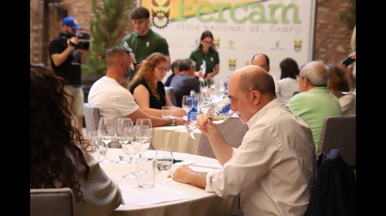 Reunión jurado 54º Concurso regional calidad de vinos Fercam 2026