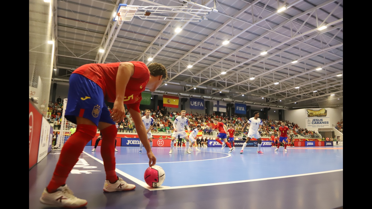 España ganó a Finlandia en el Manzanares Arena