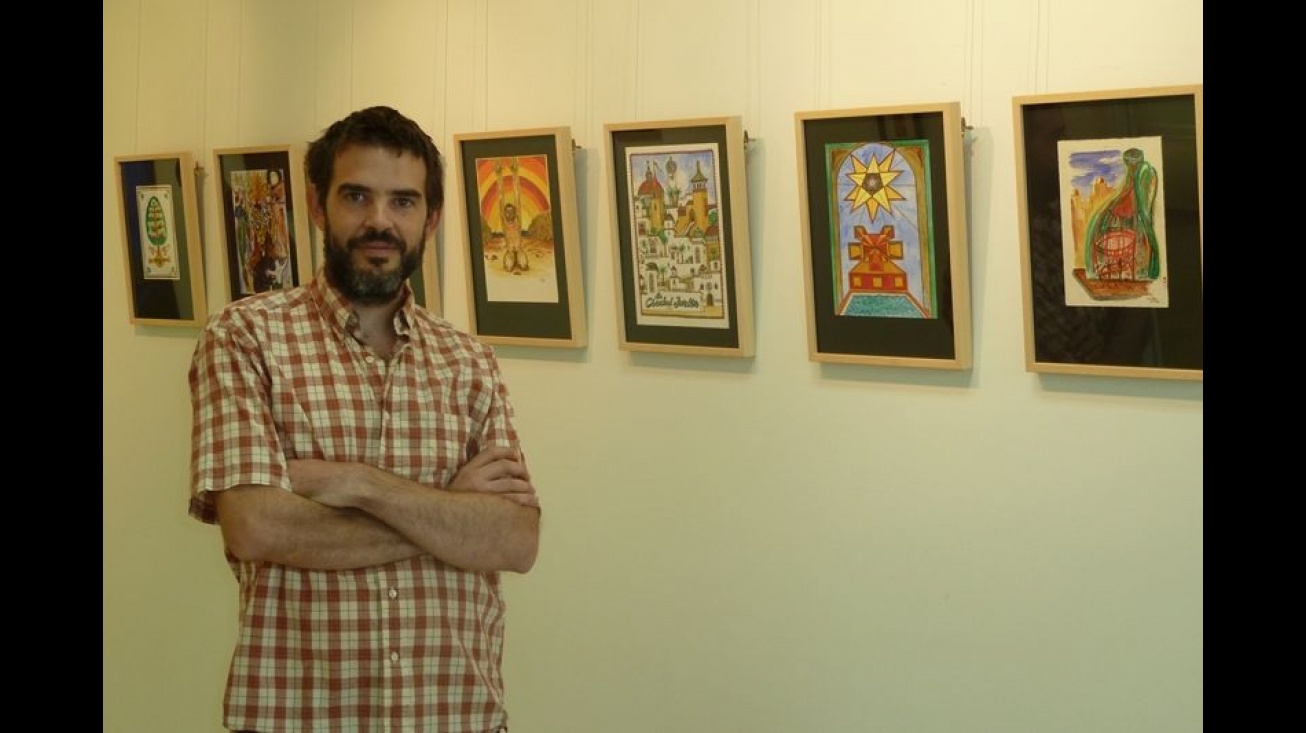 Autor con la exposición