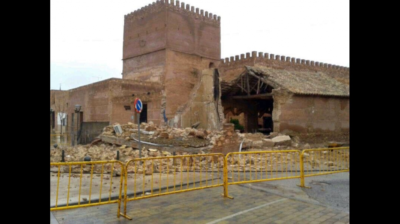 Torre derrumbada del Castillo Pilas Bonas