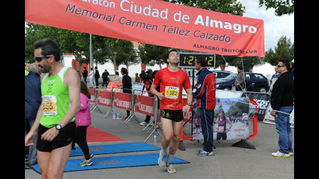 Atletismo Mundo Rótulo en media maratón de ALmagro
