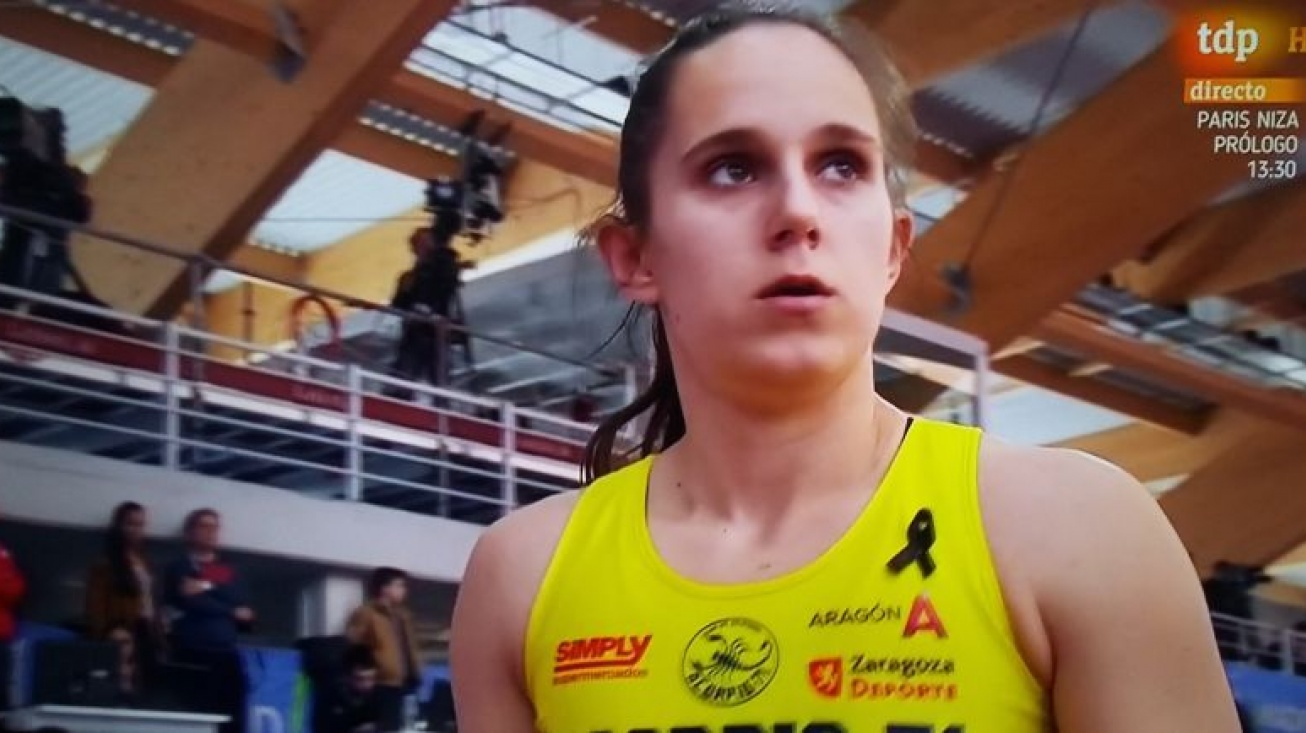 Sonia Molina, momentos antes de la final de 200. Imagen captada de la emisión de Teledeporte