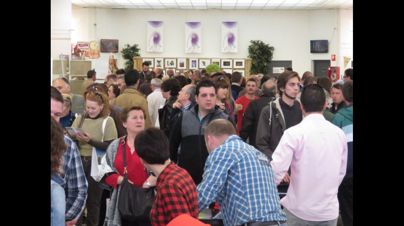 Vista de la feria a mediodía del sábado